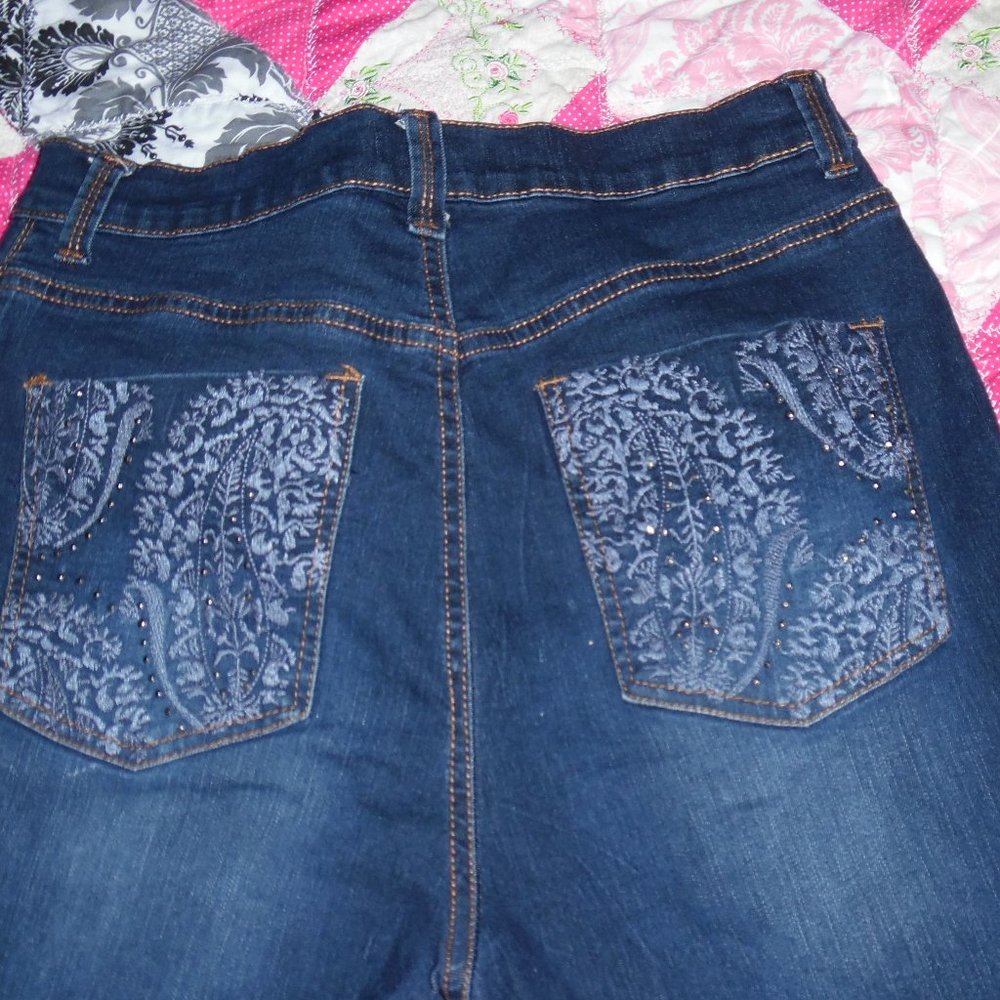 Gloria Vanderbilt jeans size 6